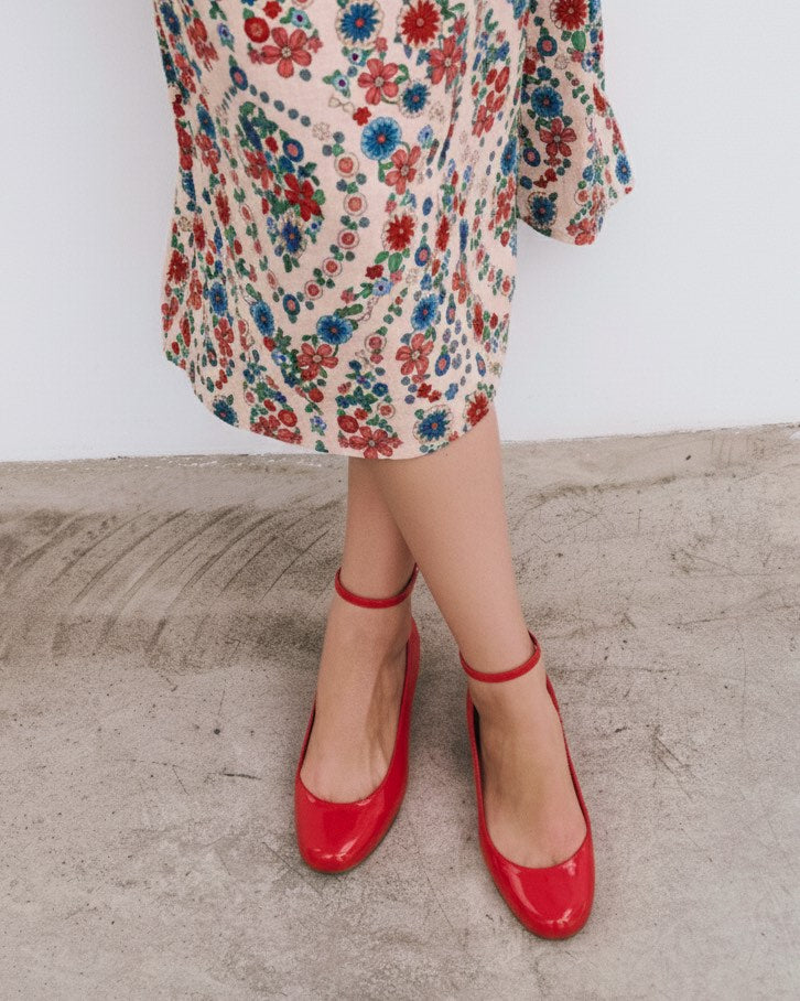 Dance red