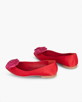 Bloom red