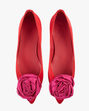Bloom red