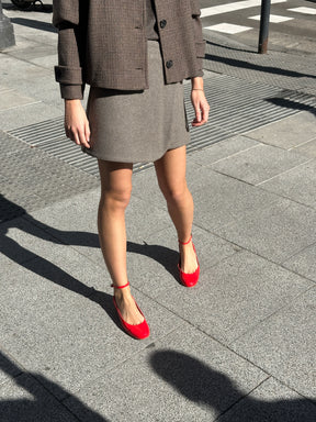 Dance red