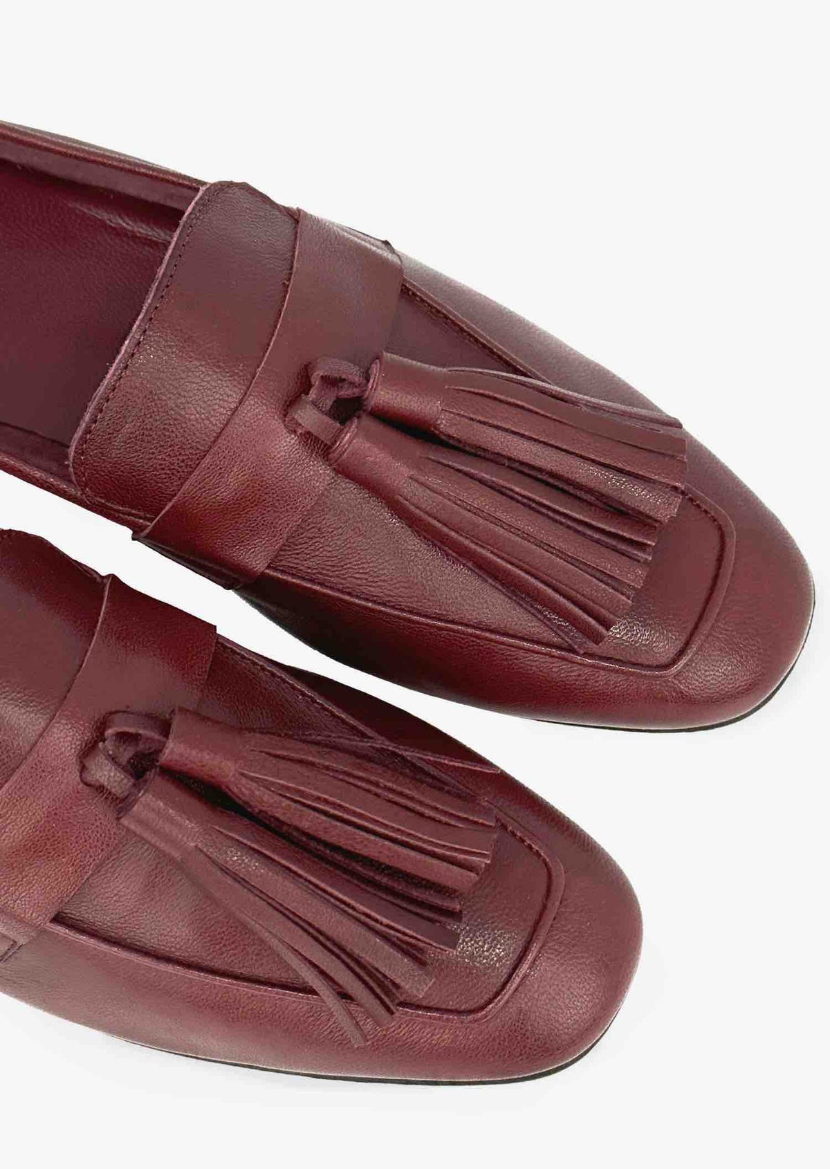 Aita burgundy