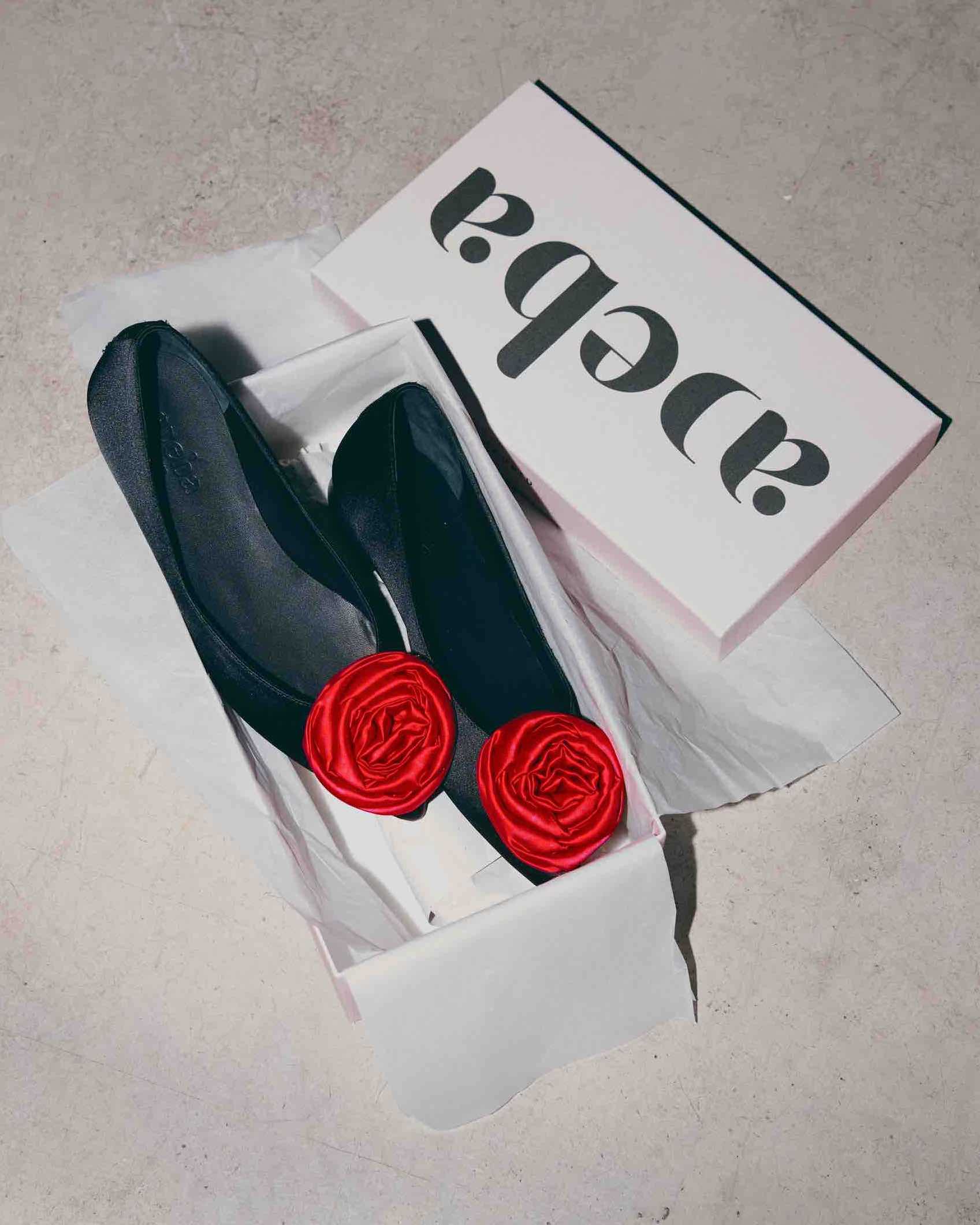 Bloom black