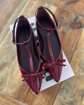 Sweet burgundy